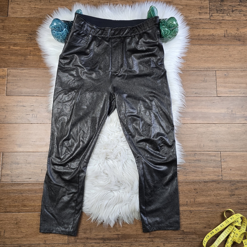 Spanx Cropped Faux Leather Legging Large